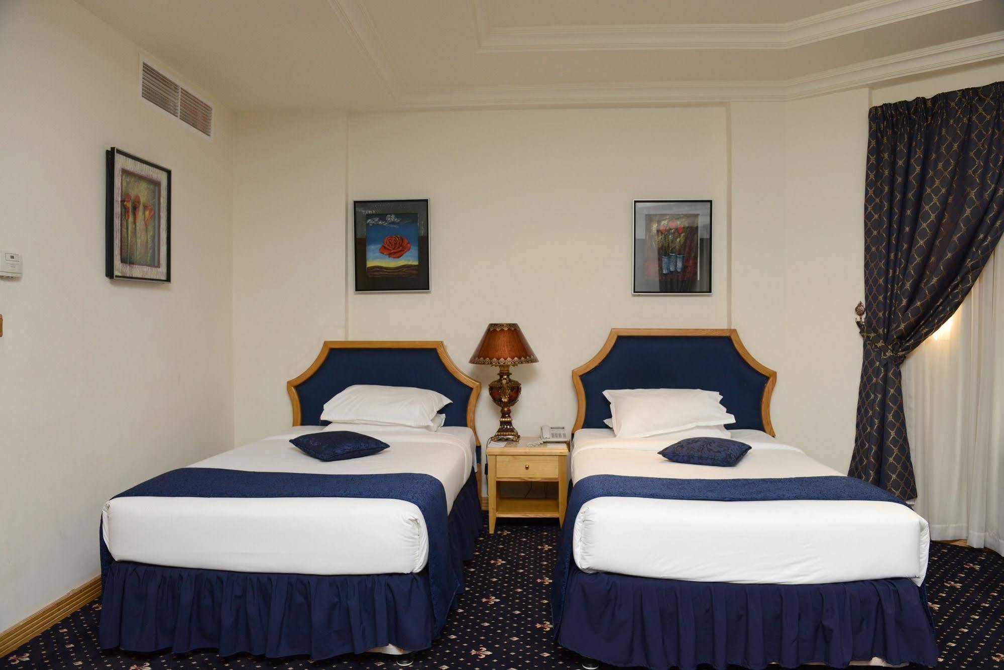 Cayam Hotel Doha Luaran gambar